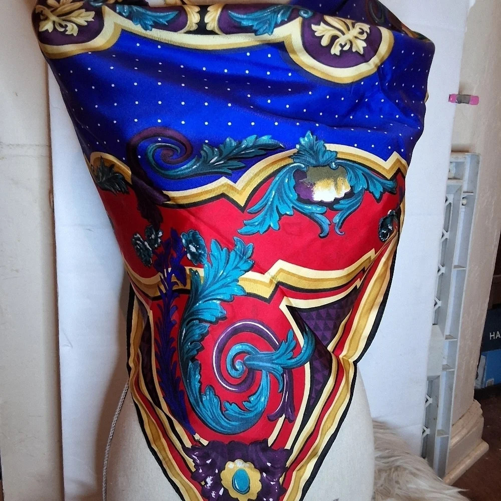 Perry Ellis Ginormous Regal Versaille Patten Silk Scarf